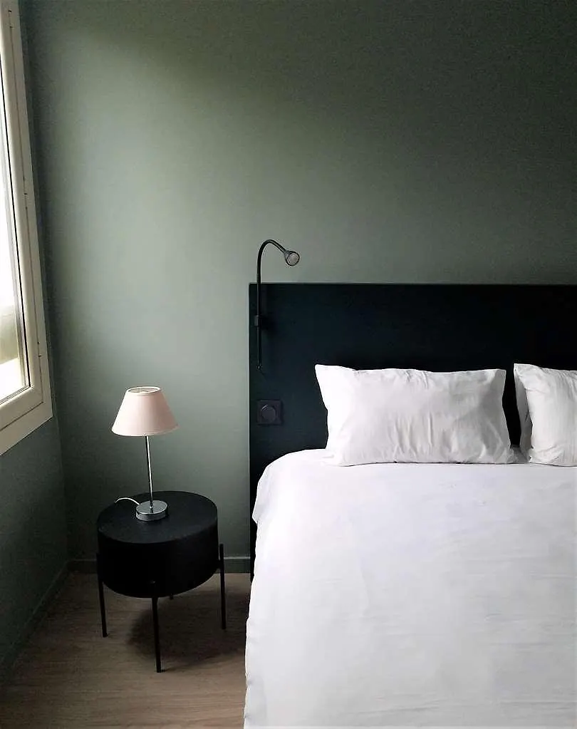 Brit Hotel Marseille Aeroport Mirabeau Γαλλία